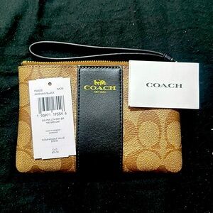 coach Corner Zip Wristlet In Signature Canvas